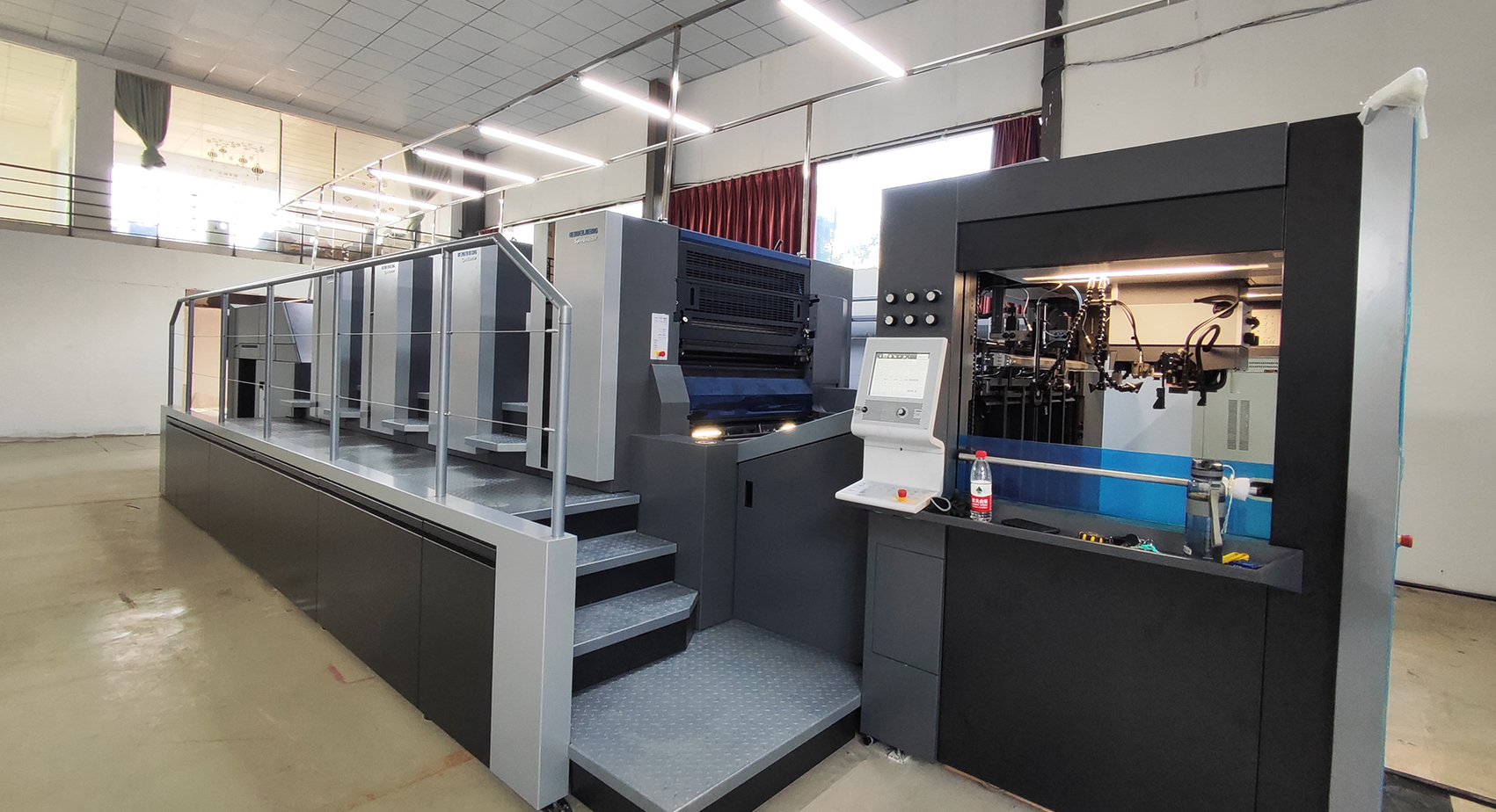 海德堡对开四色机